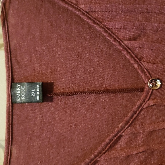 NEW EMERY ROSE Plus Button Front Pleated Short Sleeve Tee Size 2XL (16) - Picture 4 of 9